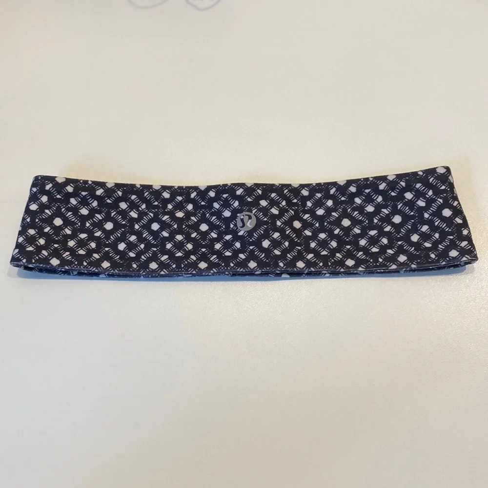 EUC Lululemon headband - Picture 1 of 3